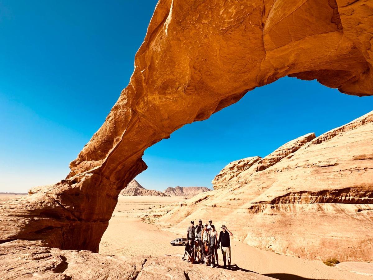 Holiday Inn Luxury Camp Wadi Rum Ngoại thất bức ảnh
