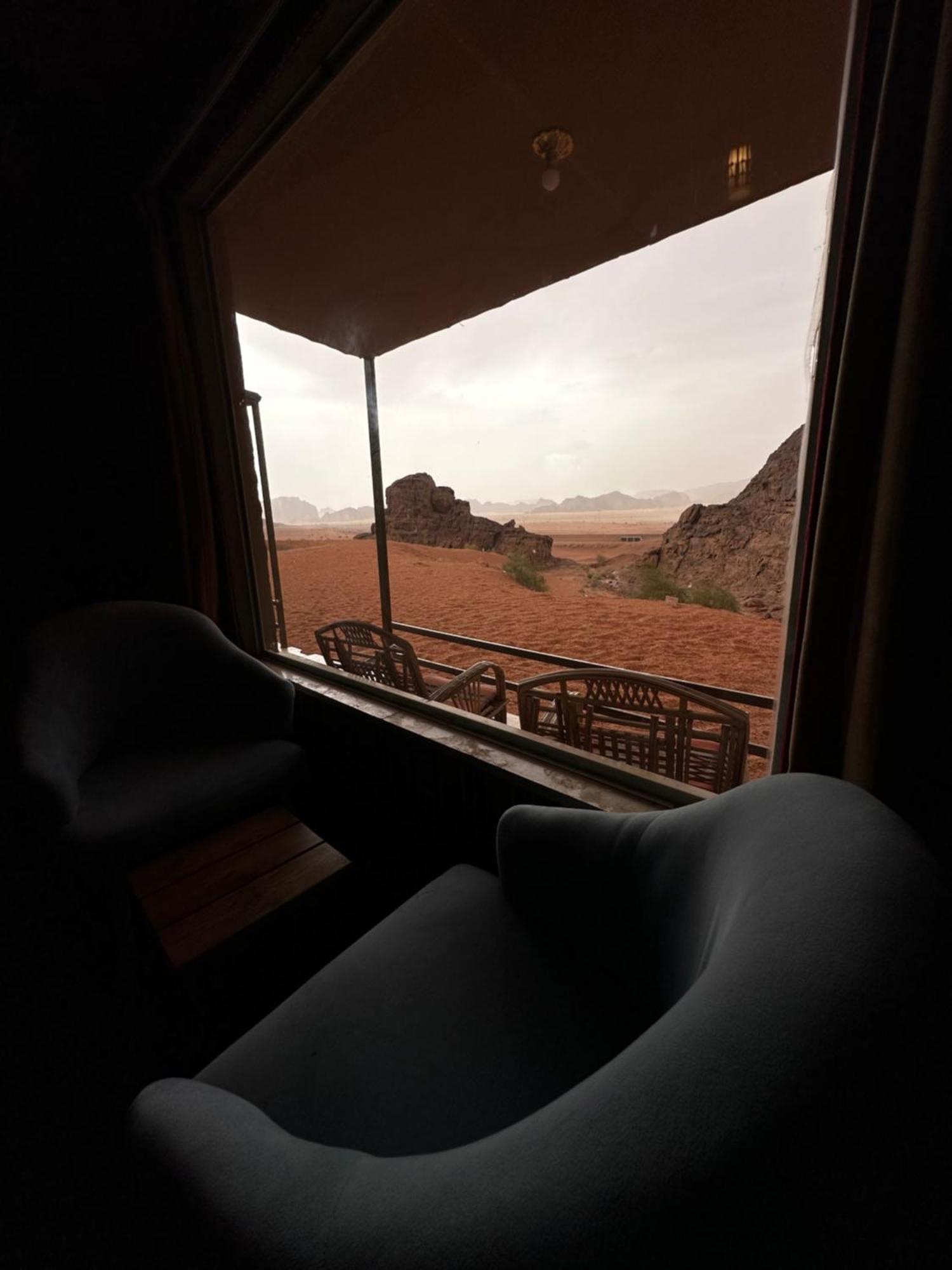 Holiday Inn Luxury Camp Wadi Rum Ngoại thất bức ảnh