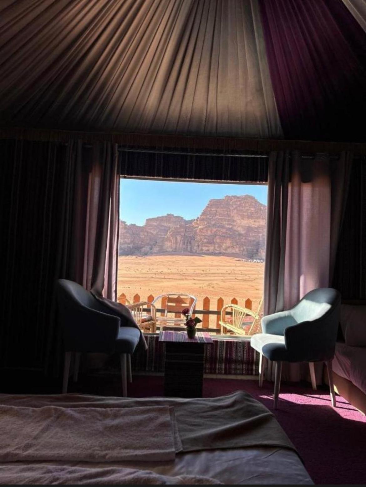 Holiday Inn Luxury Camp Wadi Rum Ngoại thất bức ảnh
